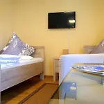 Haus Vier 3*