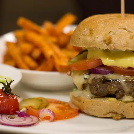 Haus Vier 게스트하우스 그로스래셴