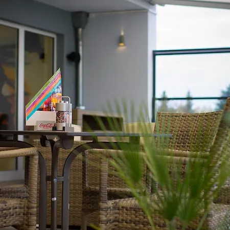 Gæstehus Haus Vier Grossraeschen