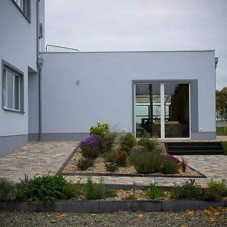 Haus Vier Grossraeschen