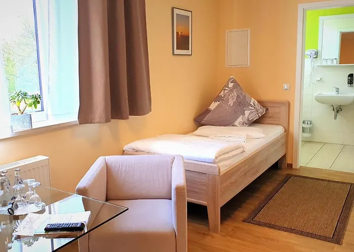 Pensión Haus Vier Grossraeschen